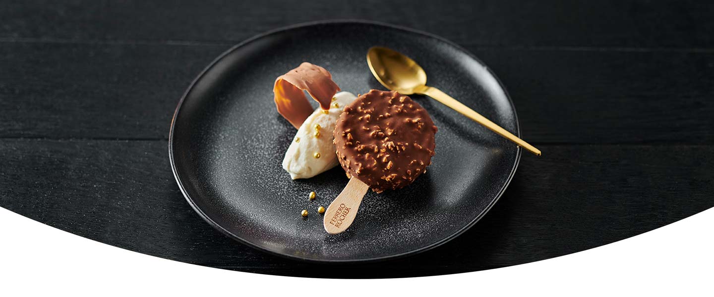 Bild von Ferrero Rocher Eis Classic auf Frischkäse-Marzipan-Creme
